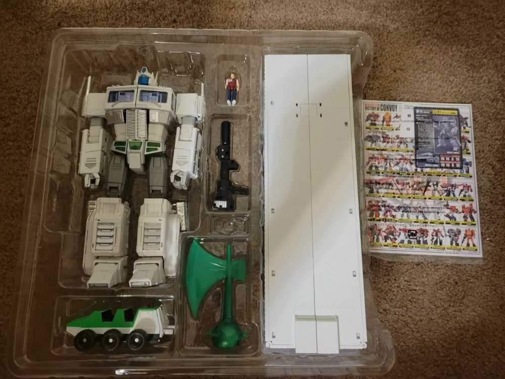 Optimus Prime MP-10 (7-11 Ver) - Takara Tomy (Masterpiece MP-10 Collection) action figure collectible - Main Image 2