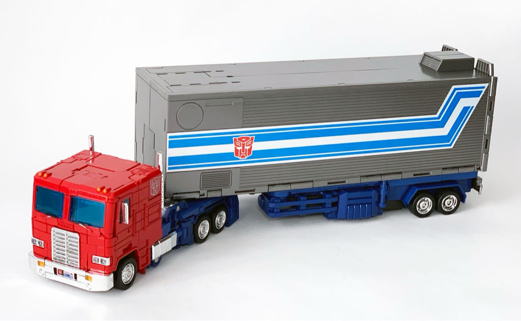 Optimus Prime (G1) - Takara Tomy (Autobot) action figure collectible - Main Image 2