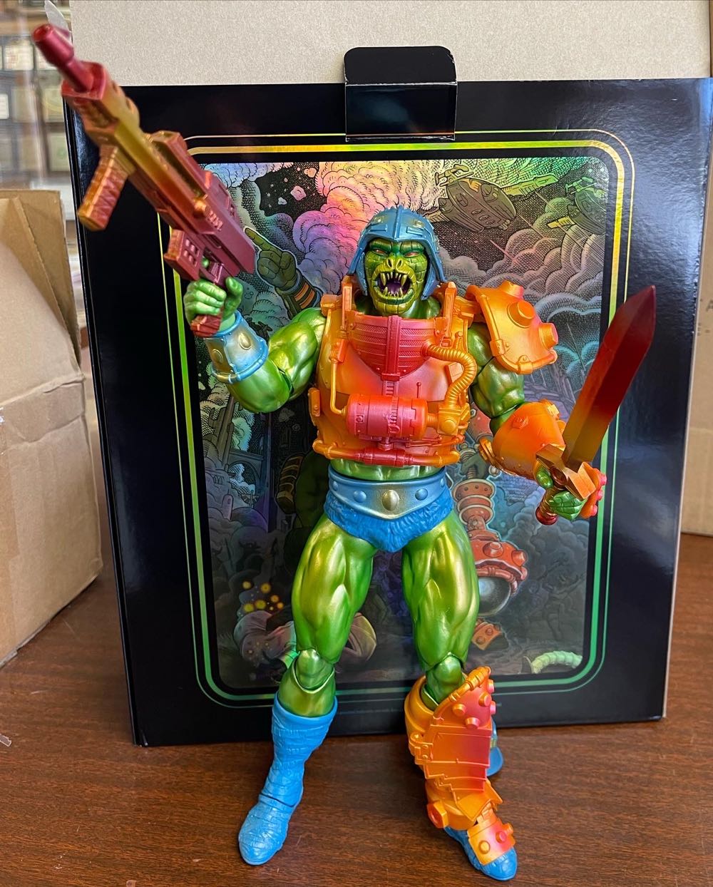 Mondo Motu Man At Arms - Mondo action figure collectible [Barcode 810041486387] - Main Image 3