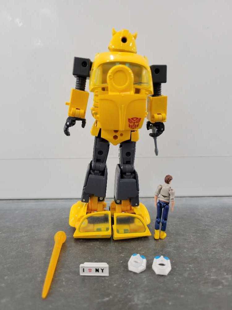 Bumblebee 2.0 With Spike MP-45 - Takara Tomy (Masterpiece 2.0) action figure collectible - Main Image 4