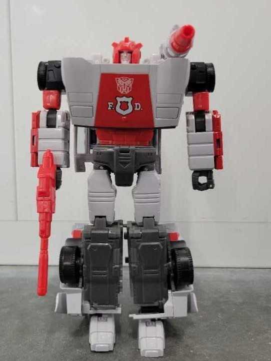 Red Alert MP-14+ KO - Takara Tomy (Masterpiece +) action figure collectible - Main Image 2