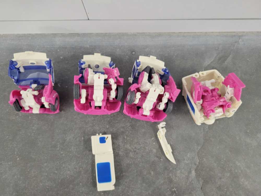 Skids - Mudflap - Hasbro (Transformers Parts) action figure collectible - Main Image 2