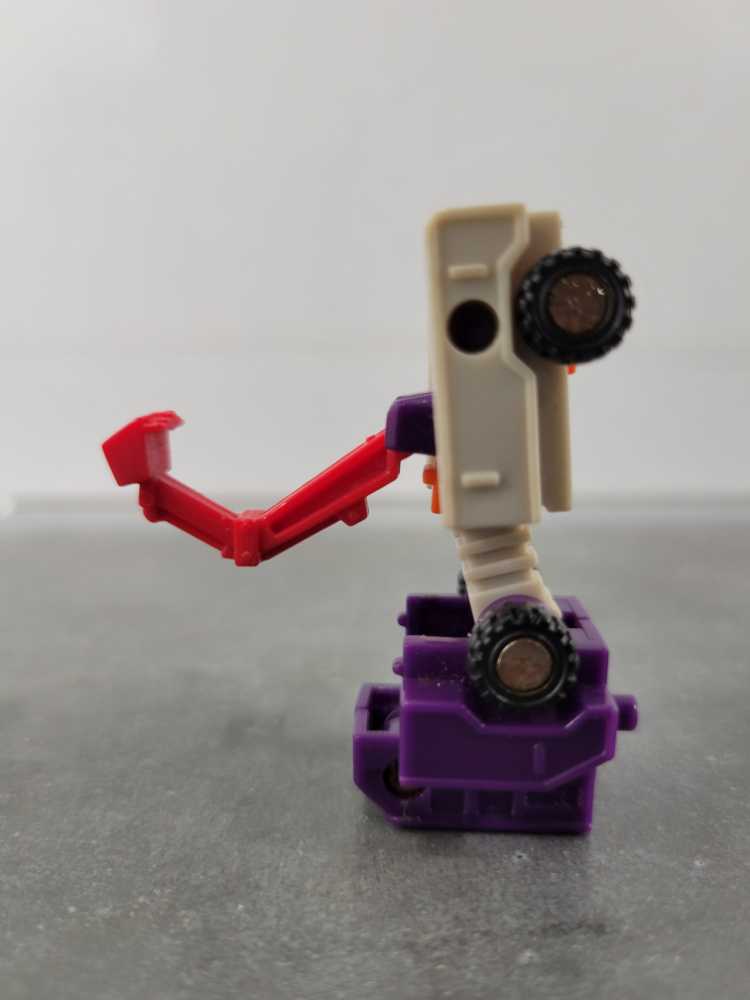 Knockout With Grit Knock Out Constructor Squad Micromaster  - Hasbro (1990) action figure collectible - Main Image 2