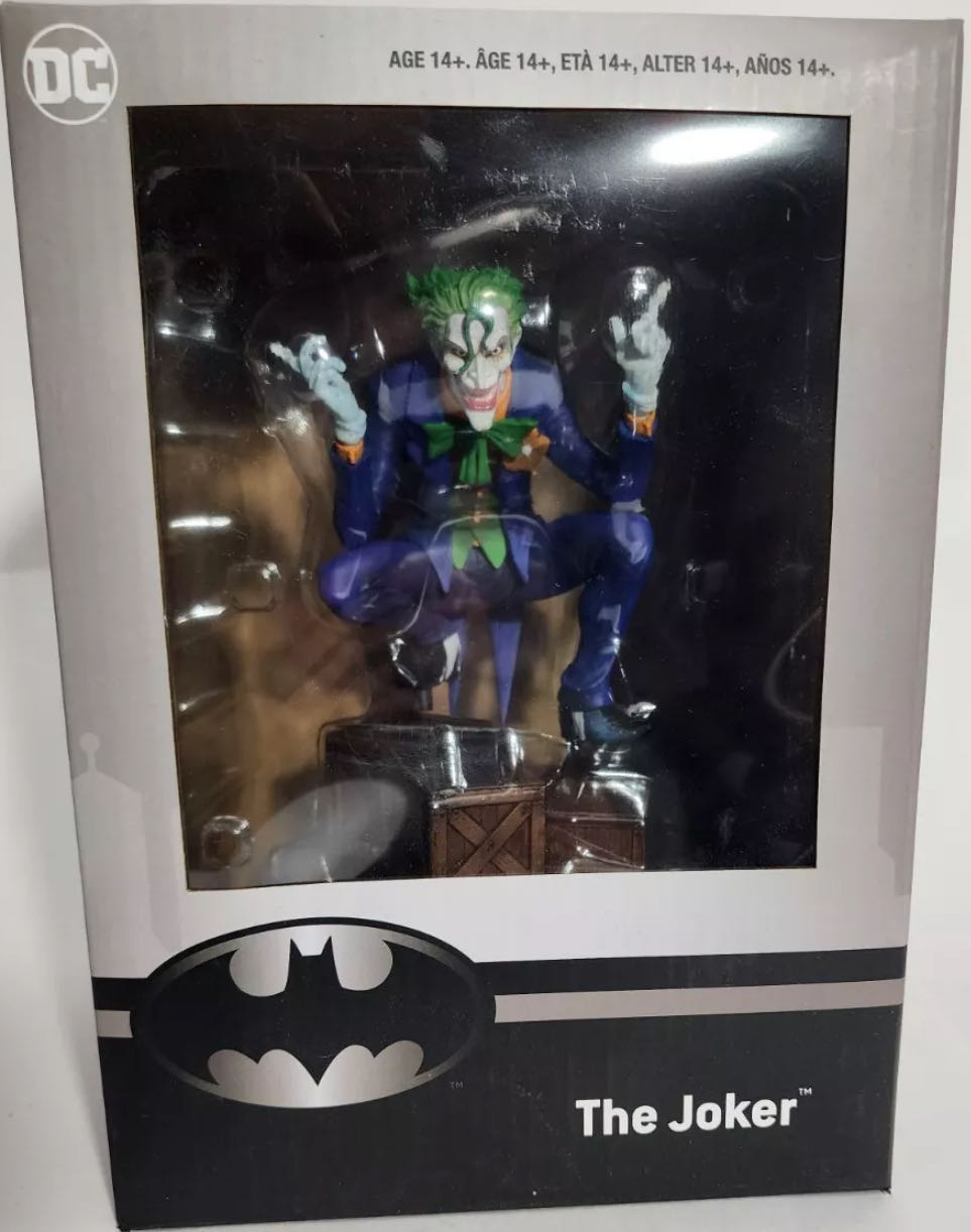 The Joker Jim Lee Statue Chronicle Collectibles Batman Hush  action figure collectible [Barcode 680168887356] - Main Image 3