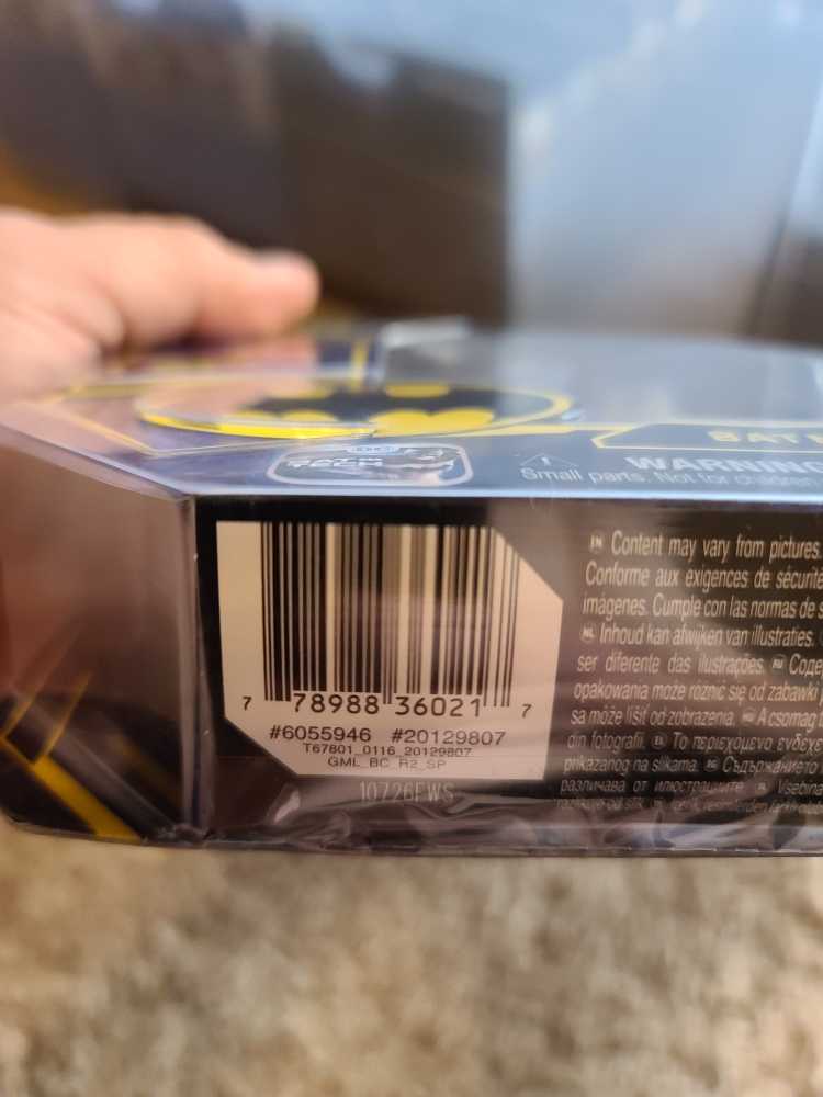 Batman  - Spinmaster action figure collectible [Barcode 778988360217] - Main Image 2