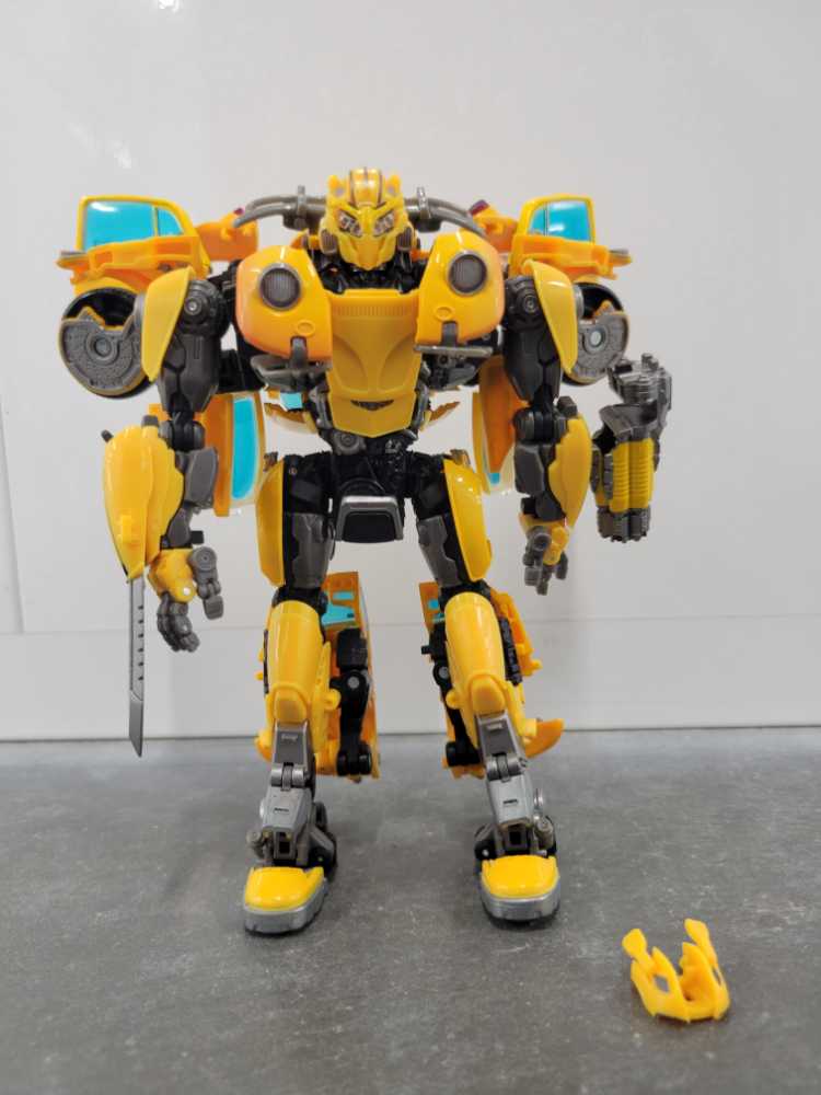 Bumblebee MPM-7 - Hasbro (Transformers: Bayverse) action figure collectible - Main Image 2