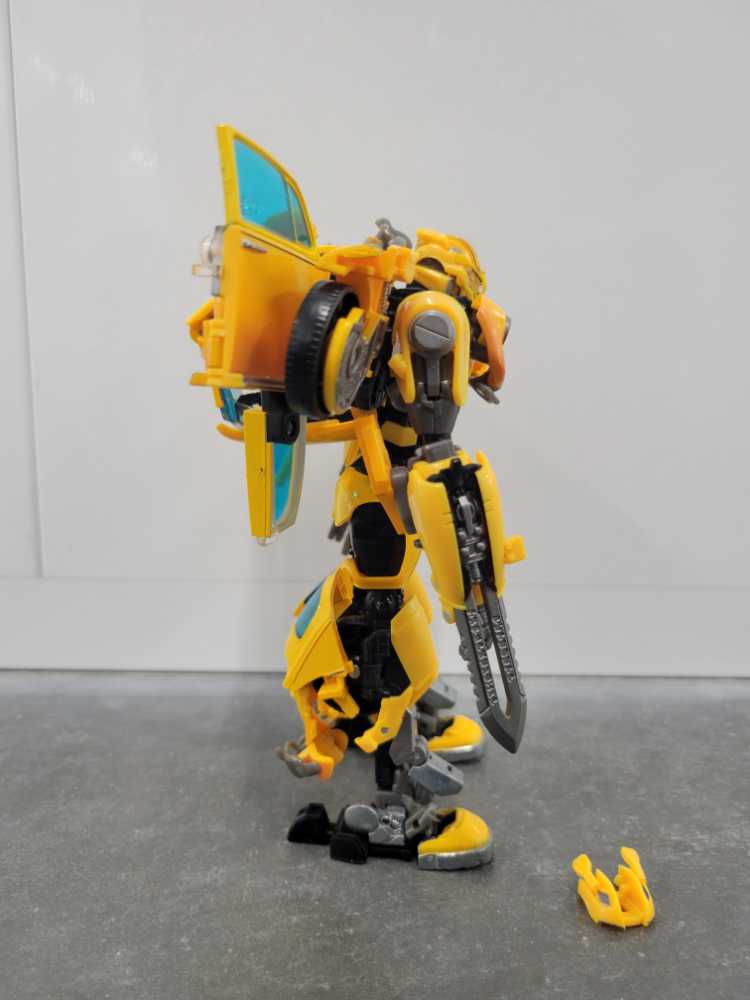 Bumblebee MPM-7 - Hasbro (Transformers: Bayverse) action figure collectible - Main Image 3