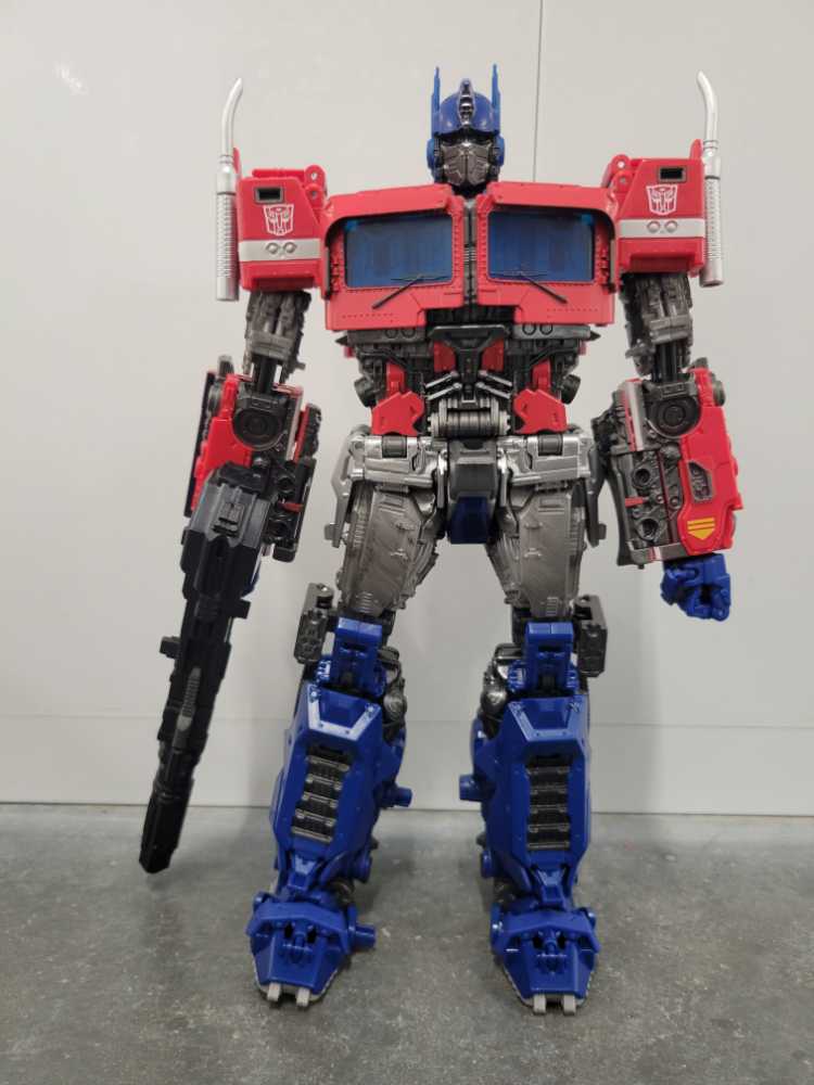 Optimus Prime MPM-12 - Takara Tomy (Masterpiece Movie) action figure collectible - Main Image 2
