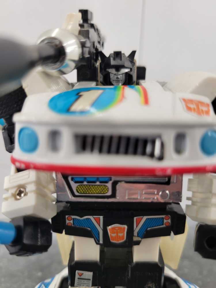 Good Guy Chucky (Child’s Play 2) 829 Hot Topic Exclusive