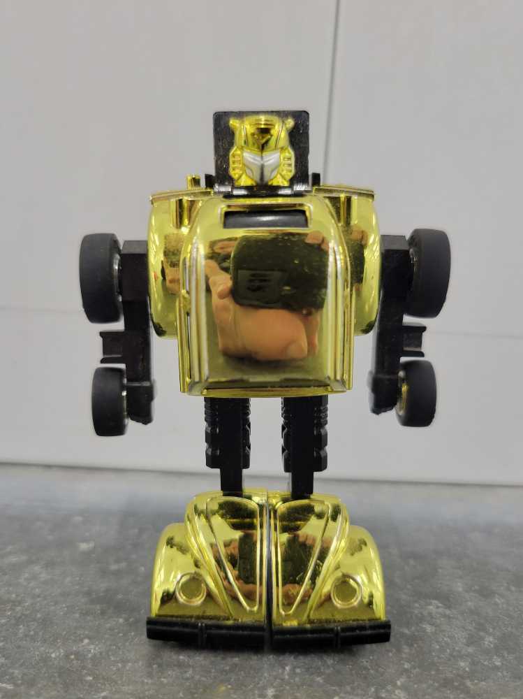 Bumblebee - Hasbro (Generation 2) action figure collectible - Main Image 2
