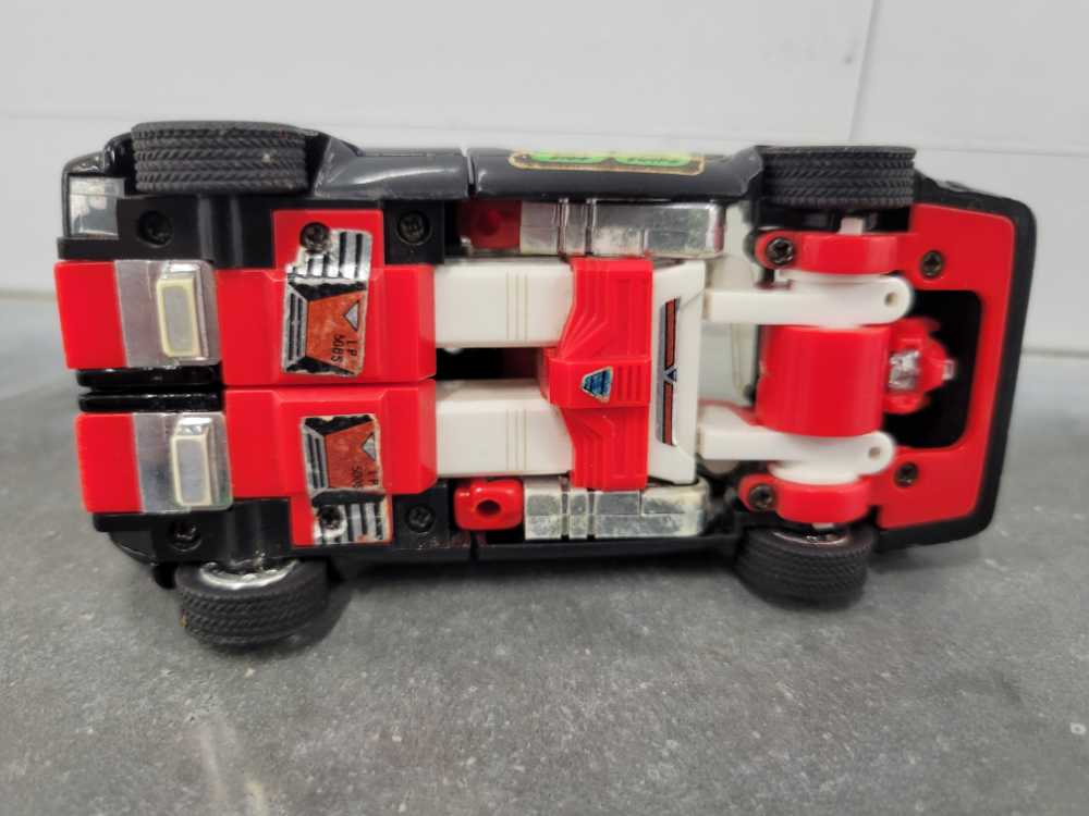Sideswipe (Vehicle Mode) - Hasbro (Generation 2) action figure collectible - Main Image 4