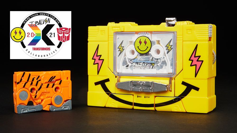 Soundwave J. Balvintron - Hasbro (Transformers Collaborative) (Transformers Collaborative) action figure collectible [Barcode 195166122625] - Main Image 4