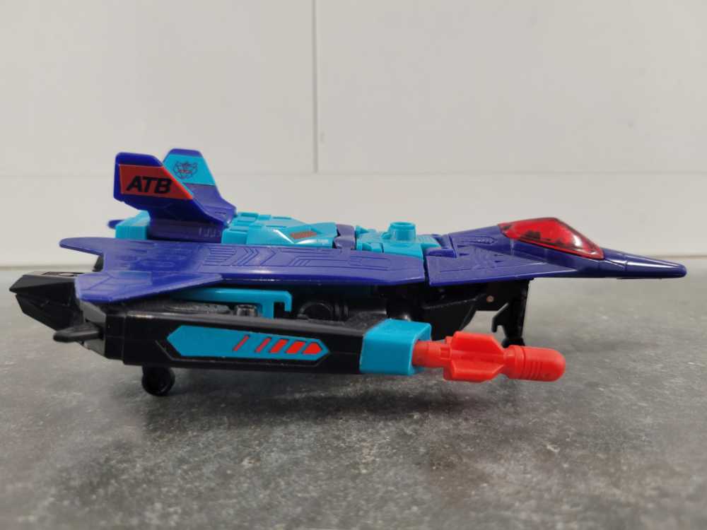 Smokescreen And Dreadwing Jet Mode - Hasbro (Generation 2) action figure collectible - Main Image 3