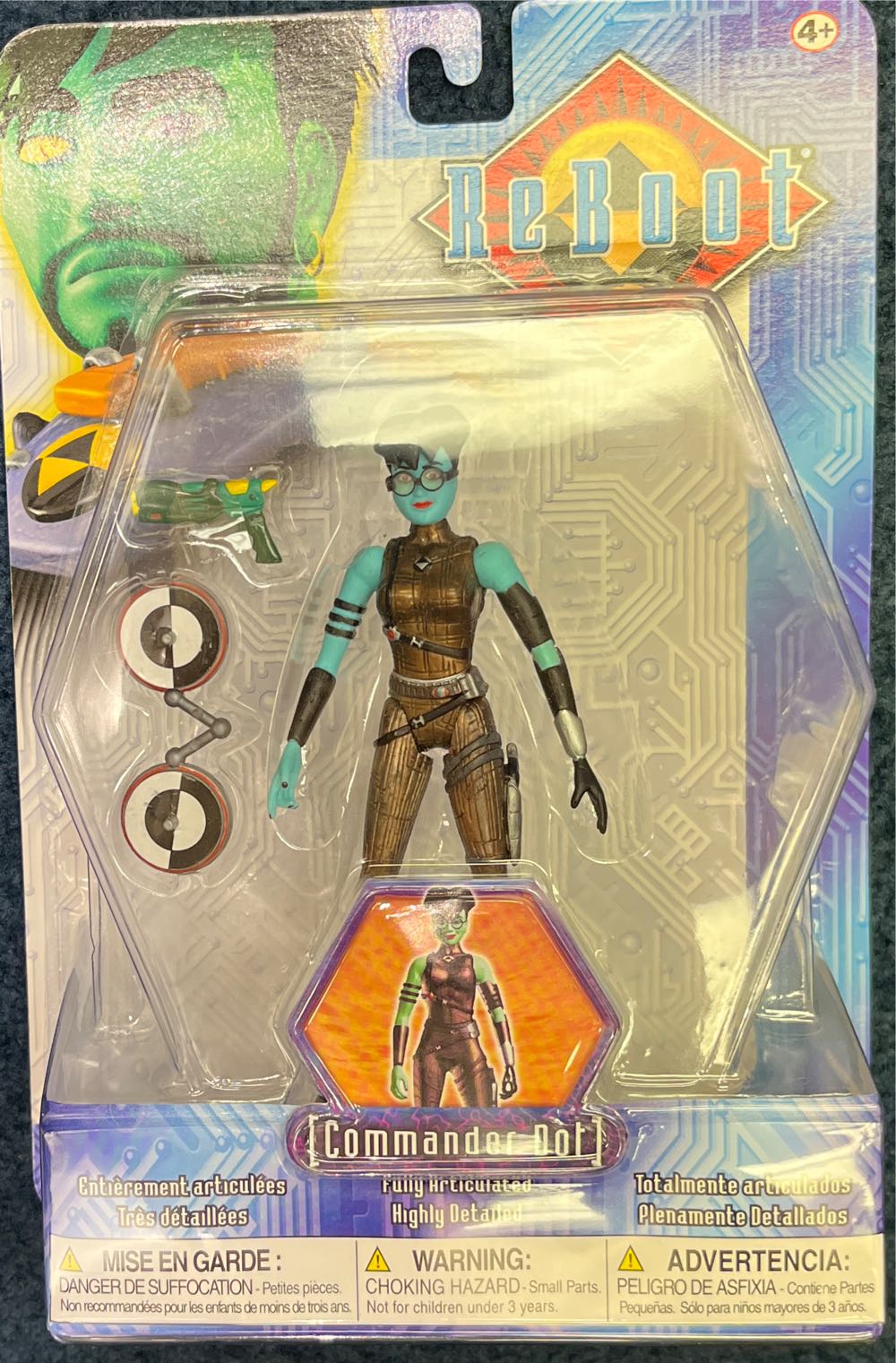 Bumblebee Transformers Barricade (DG Exclusive 4.5”)