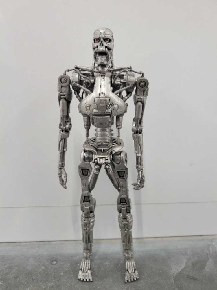 T-800 - Neca (Terminator) action figure collectible - Main Image 2