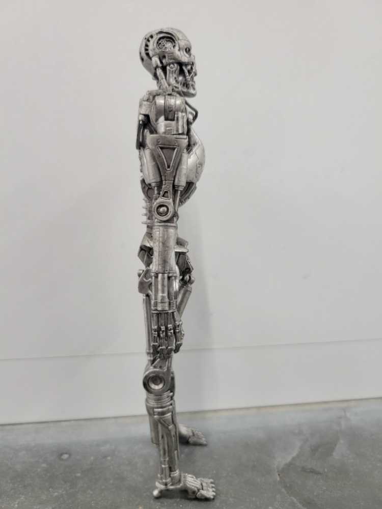 T-800 - Neca (Terminator) action figure collectible - Main Image 3