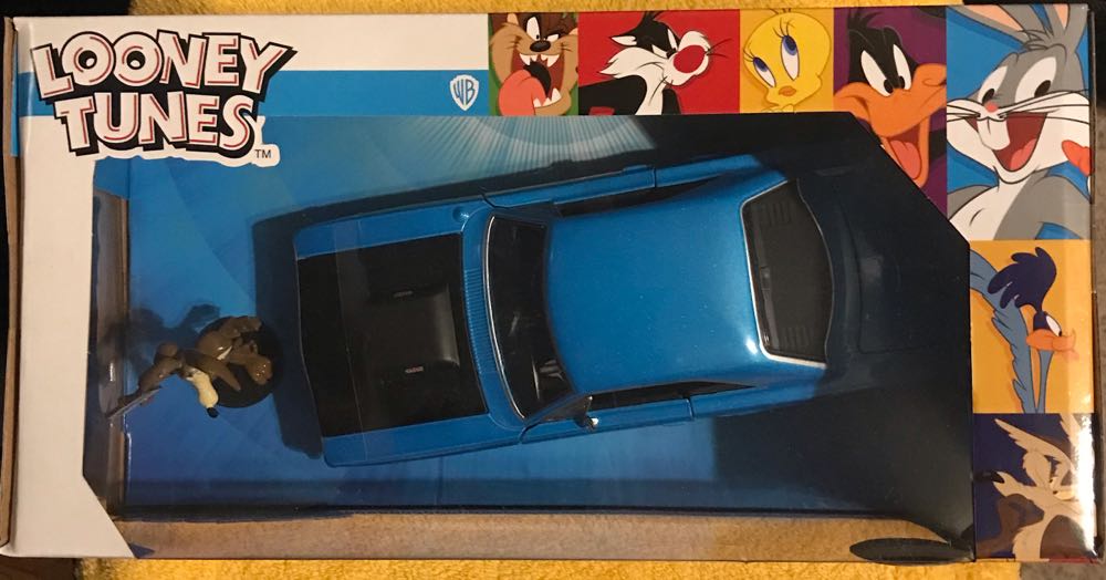 Jada 1:24 Looney Tunes Wile E. Coyote & 1970 Plymouth Road Runner Die-cast - JADA TOYS, Inc. (Looney Tunes) action figure collectible [Barcode 801310320389] - Main Image 3