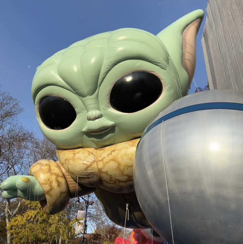 Funko Star Wars #474 Grogu - Macy’s Thanksgiving Day Parade - Funko (Star Wars The Mandalorian) action figure collectible [Barcode 889698598927] - Main Image 4