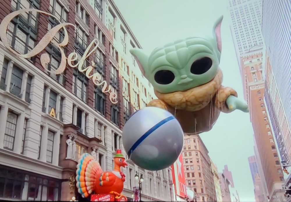 Pocket Pop! Television: The Mandalorian - Grogu Macy’s Day Parade Float - Funko (Star Wars The Mandalorian) action figure collectible [Barcode 889698598941] - Main Image 4