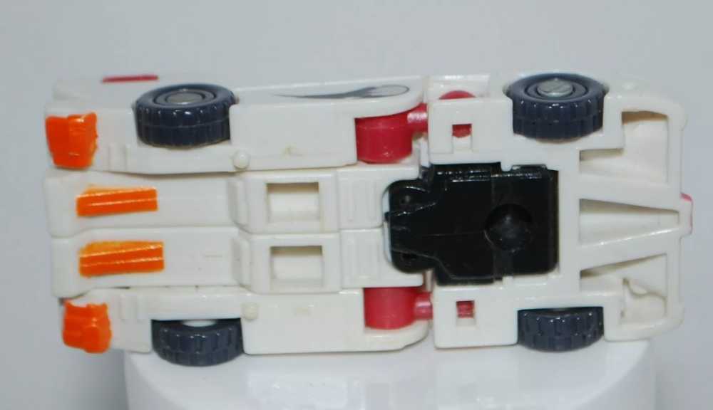 Downshift Road Assault - Hasbro (Armada) action figure collectible - Main Image 3