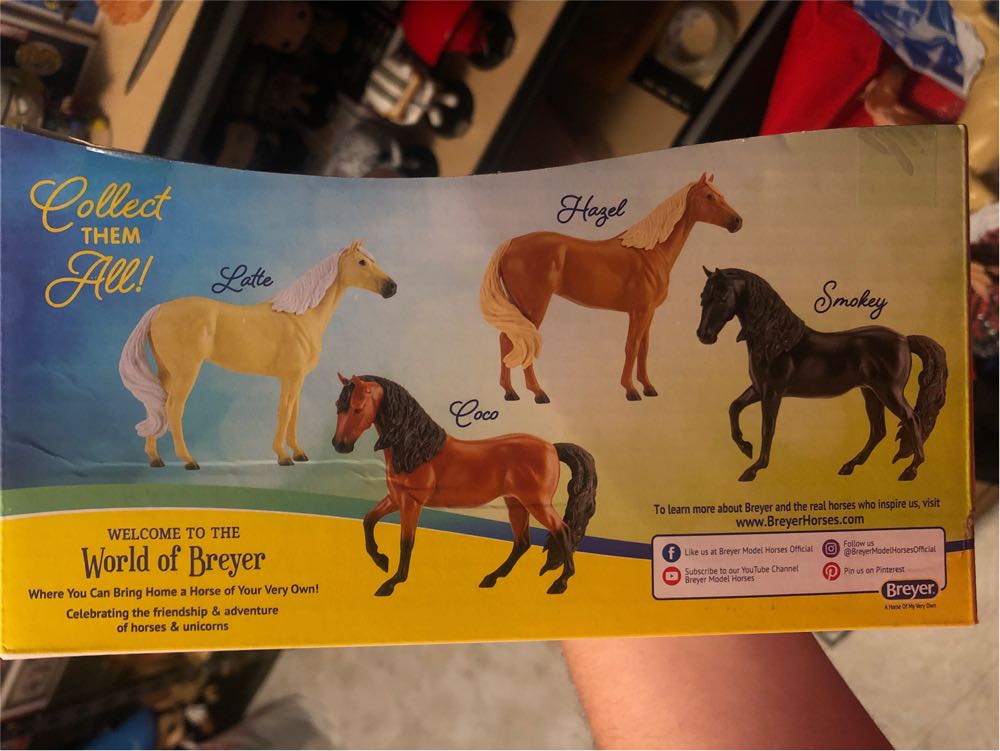 Latte - Breyer Animal Creations action figure collectible [Barcode 019756078157] - Main Image 3