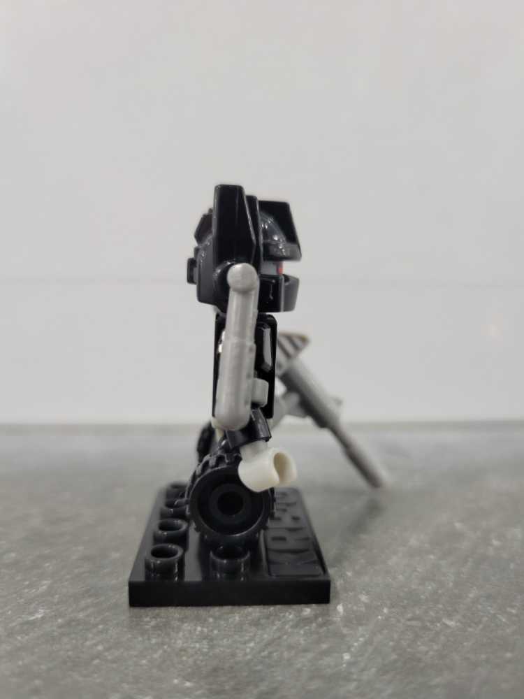 Nemesis Prime - Hasbro (Kre-o) action figure collectible - Main Image 2