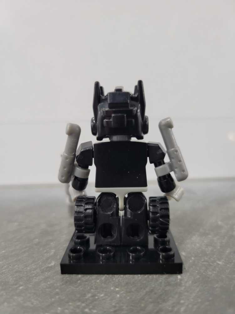 Nemesis Prime - Hasbro (Kre-o) action figure collectible - Main Image 3