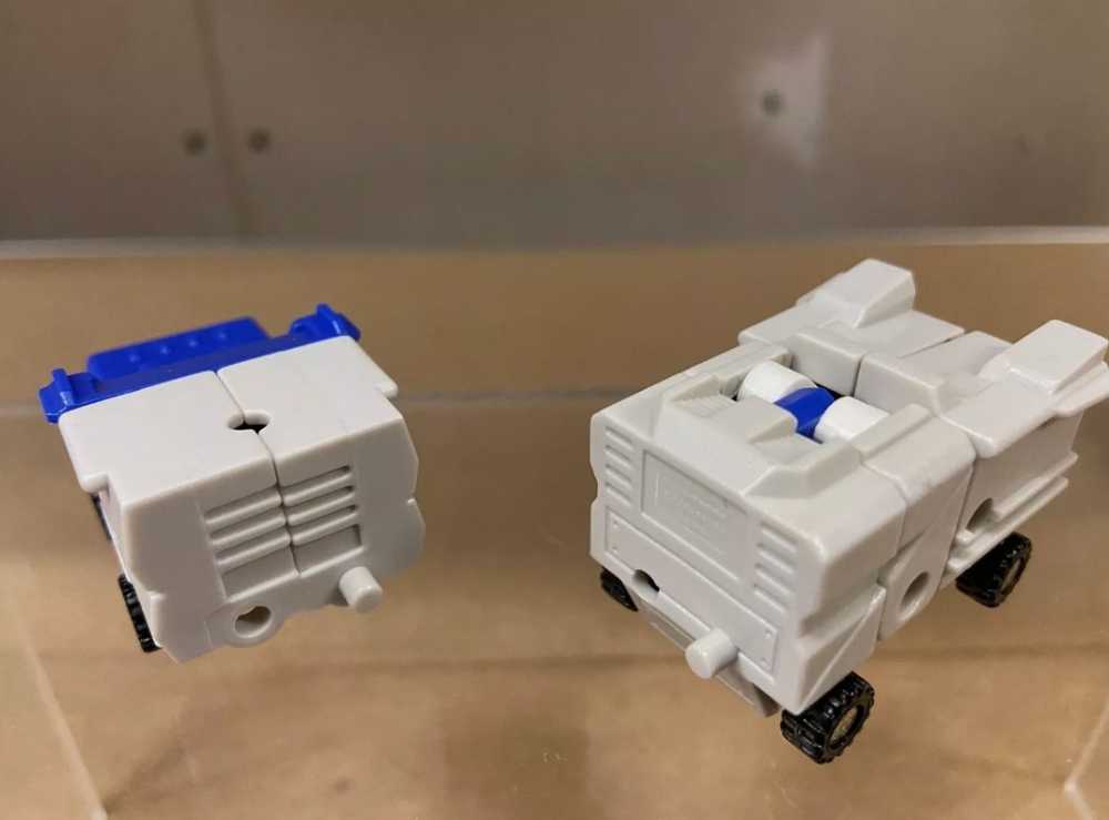 Overflow Battlefield Headquarters  - Hasbro (1990) action figure collectible - Main Image 4