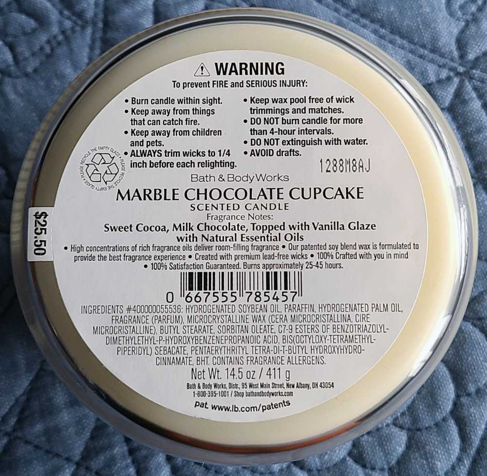 CANDLE: Christmas Bath & Bodyworks Marble Chocolate Cupcake - Give Warmth 2021 - Bath & Bodyworks Candle (Christmas Candle) action figure collectible [Barcode 667555785457] - Main Image 2