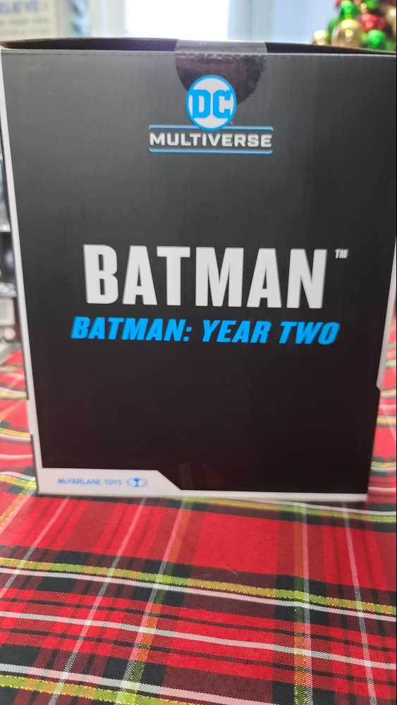 Mcfarlane Toys - DC Multiverse Collector Edition 34 - Batman (Year 2)  - Mcfalane Toys (Platinum Edition) action figure collectible - Main Image 4