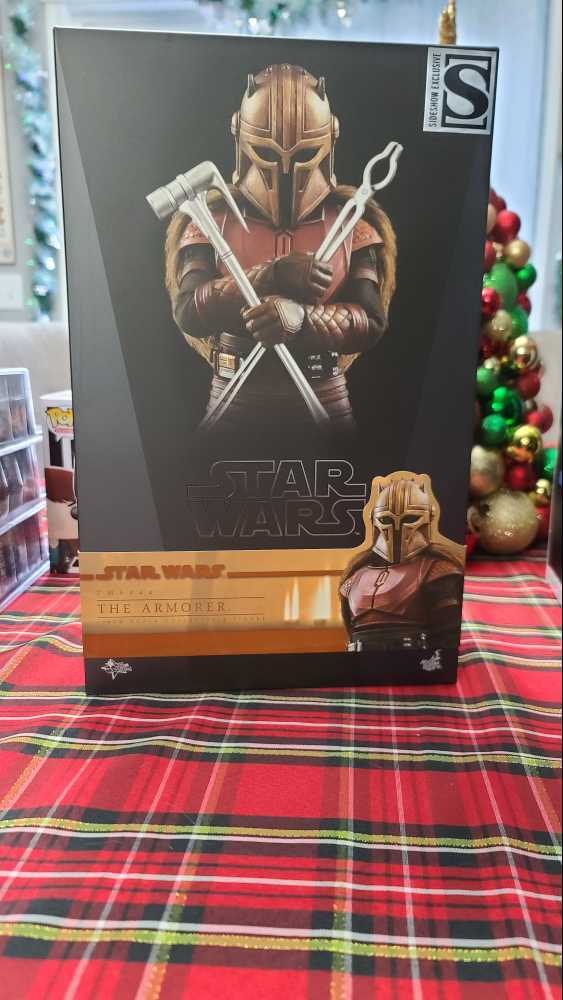 Hot Toys TMS 044 Sixth Scale The Mandalorian The Armorer  - Hot Toys (Sci-Fi) action figure collectible - Main Image 1