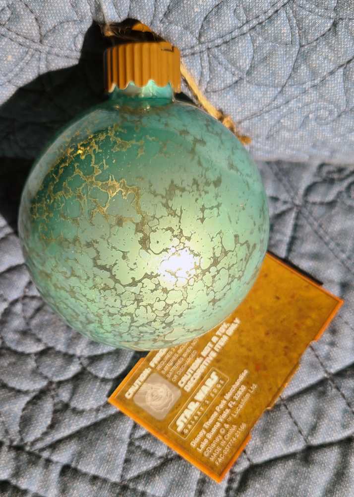 Life Day Star Wars Holiday Light-Up Glass Orb Ornament 2021 - Disney Galaxy’s Edge Shops (Star Wars Life Day) action figure collectible [Barcode 475095861605] - Main Image 2