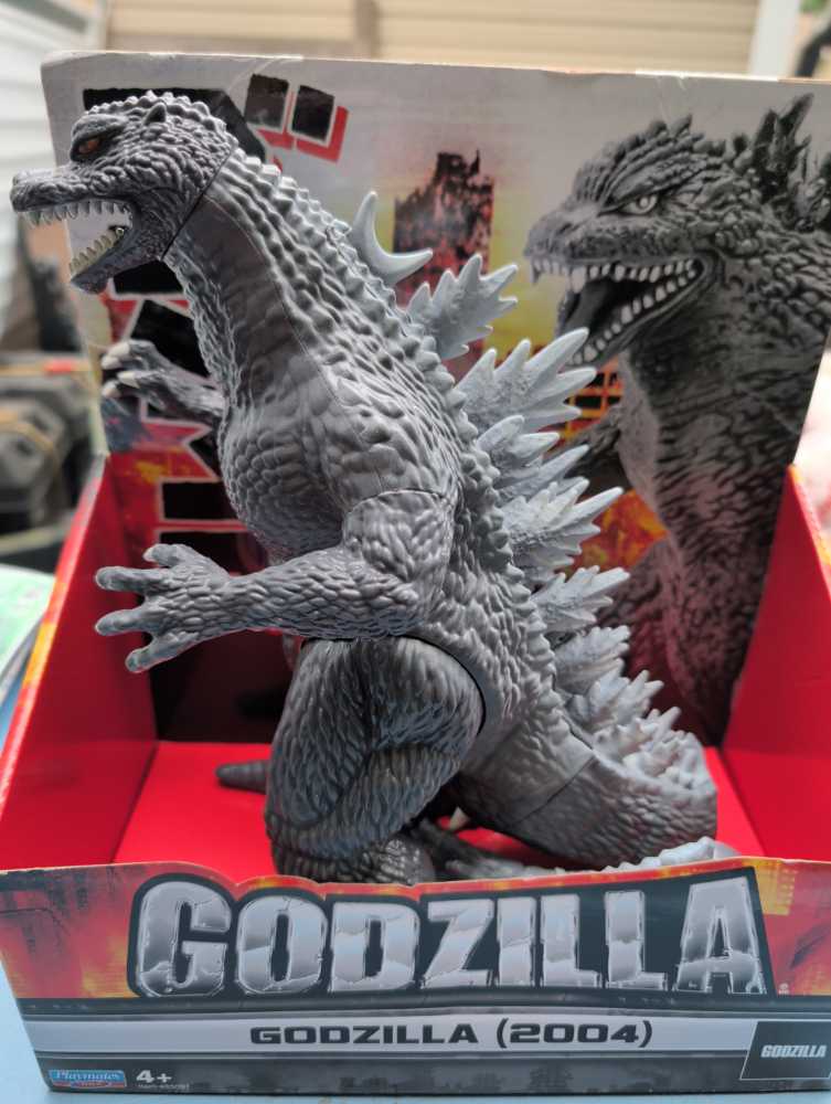 Godzilla Figure 11” 2004 - Playmates action figure collectible [Barcode 043377355915] - Main Image 3