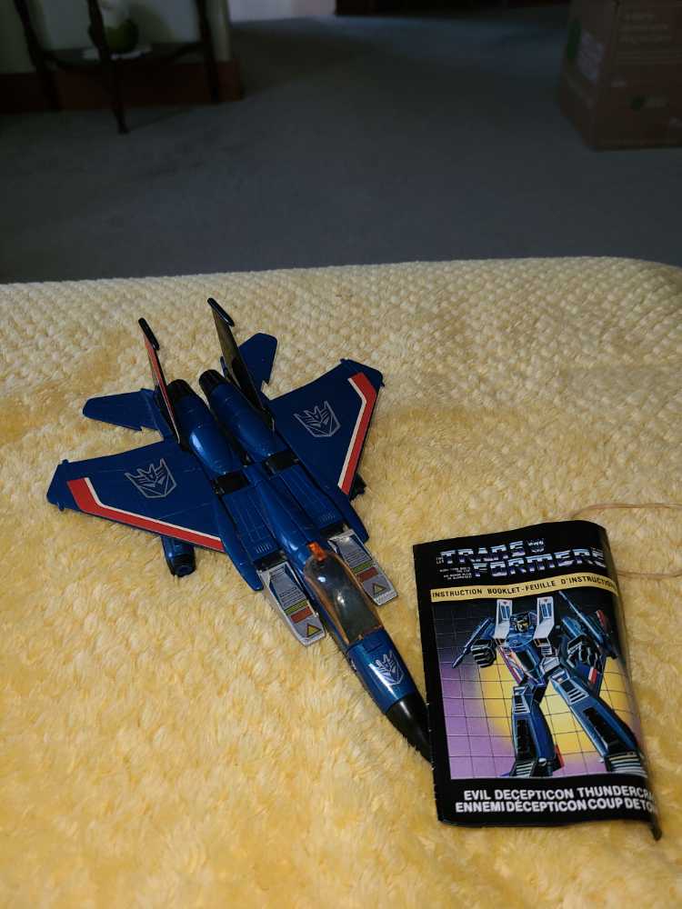 G1 Thundercracker - Hasbro (Transformers) action figure collectible - Main Image 4