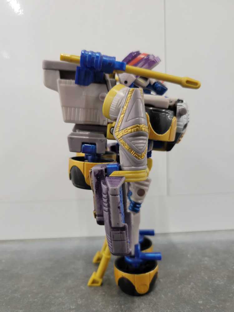 Strika - Hasbro (Beast Machines) action figure collectible - Main Image 3