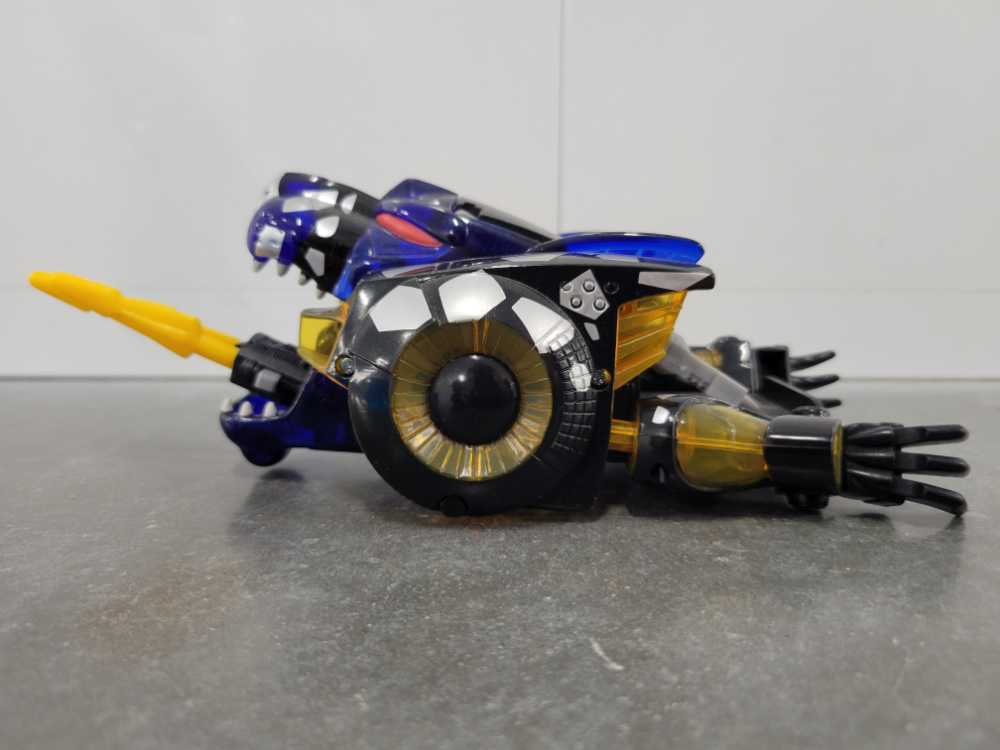 Che (Black) Beast Rider - Hasbro (Beast Machines) action figure collectible - Main Image 2