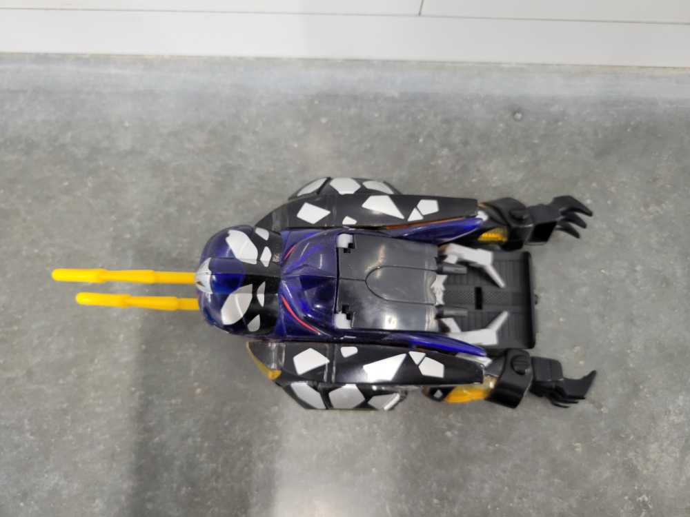 Che (Black) Beast Rider - Hasbro (Beast Machines) action figure collectible - Main Image 3