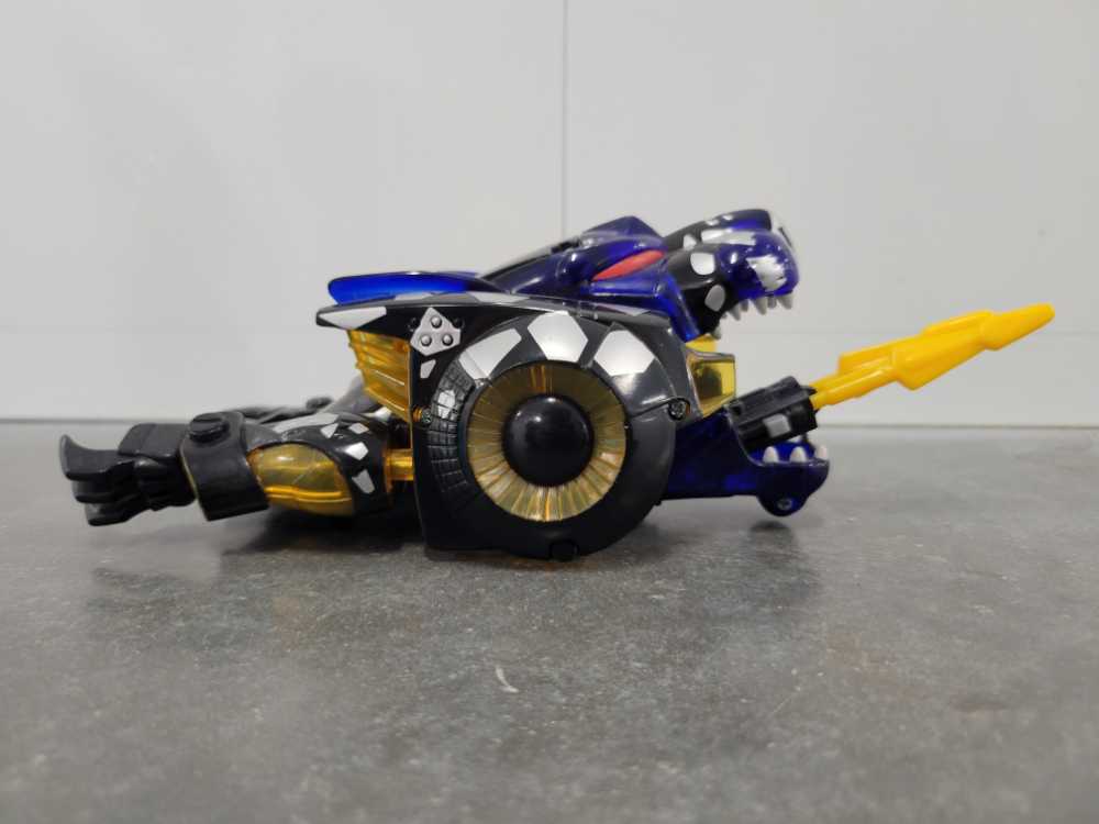 Che (Black) Beast Rider - Hasbro (Beast Machines) action figure collectible - Main Image 4