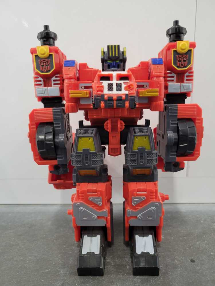 Overload with Rollout  - Hasbro (Armada) action figure collectible - Main Image 2