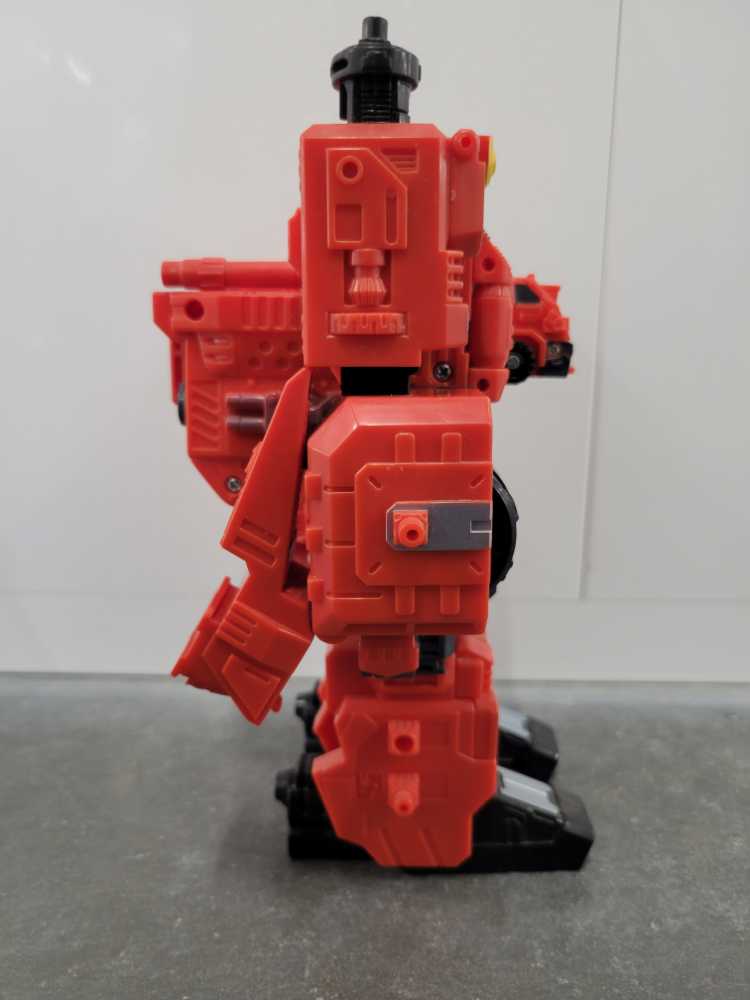 Overload with Rollout  - Hasbro (Armada) action figure collectible - Main Image 3