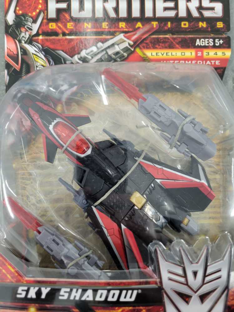 Sky Shadow Carded - Hasbro (Generations) action figure collectible - Main Image 2