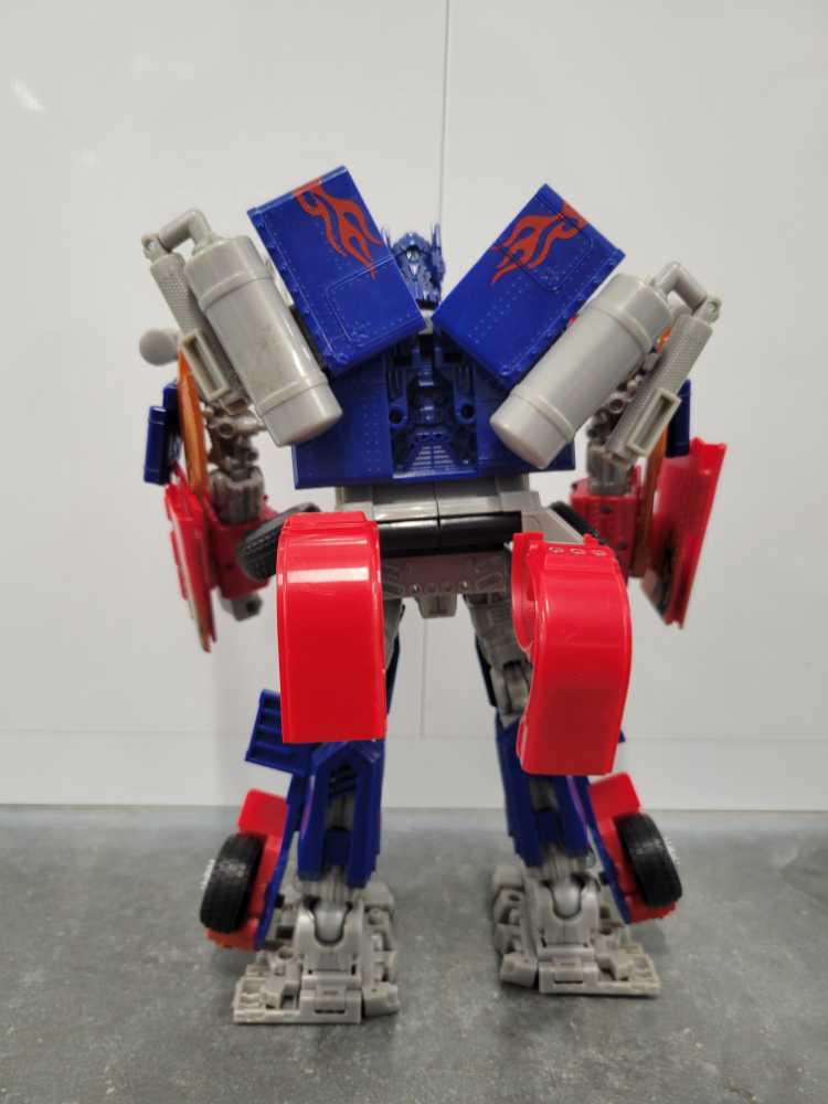 Optimus Prime Leader 2nd Robot Mode - Hasbro (Revenge Of The Fallen) action figure collectible - Main Image 4