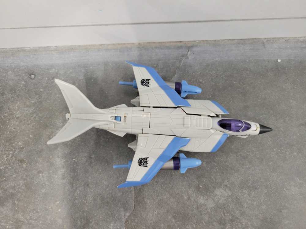 Jetblade Jet Mode - Hasbro (Hunt For The Decepticons) action figure collectible - Main Image 2