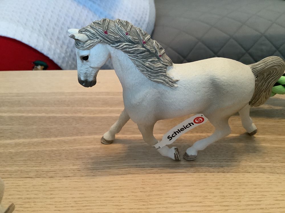 Schleich Holsteiner Mare  action figure collectible [Barcode 4055744021336] - Main Image 2