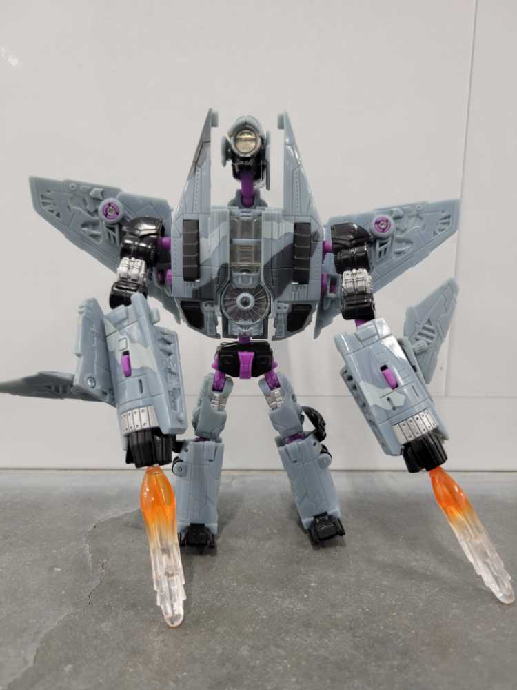 Dreadwing (Robot Mode) - Hasbro (Movie) action figure collectible - Main Image 2