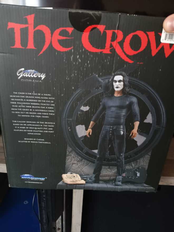 Diamond Movie Gallery The Crow Movie  action figure collectible [Barcode 699788842089] - Main Image 2