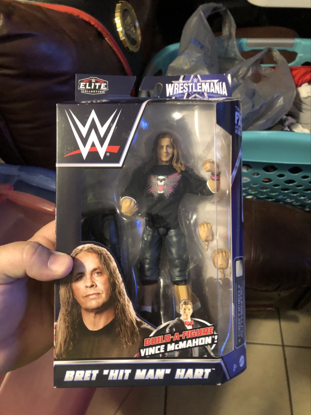 Bret “Hit Man” Hart - Mattel (Elite Collection- Wrestlemania) action figure collectible [Barcode 194735021369] - Main Image 2