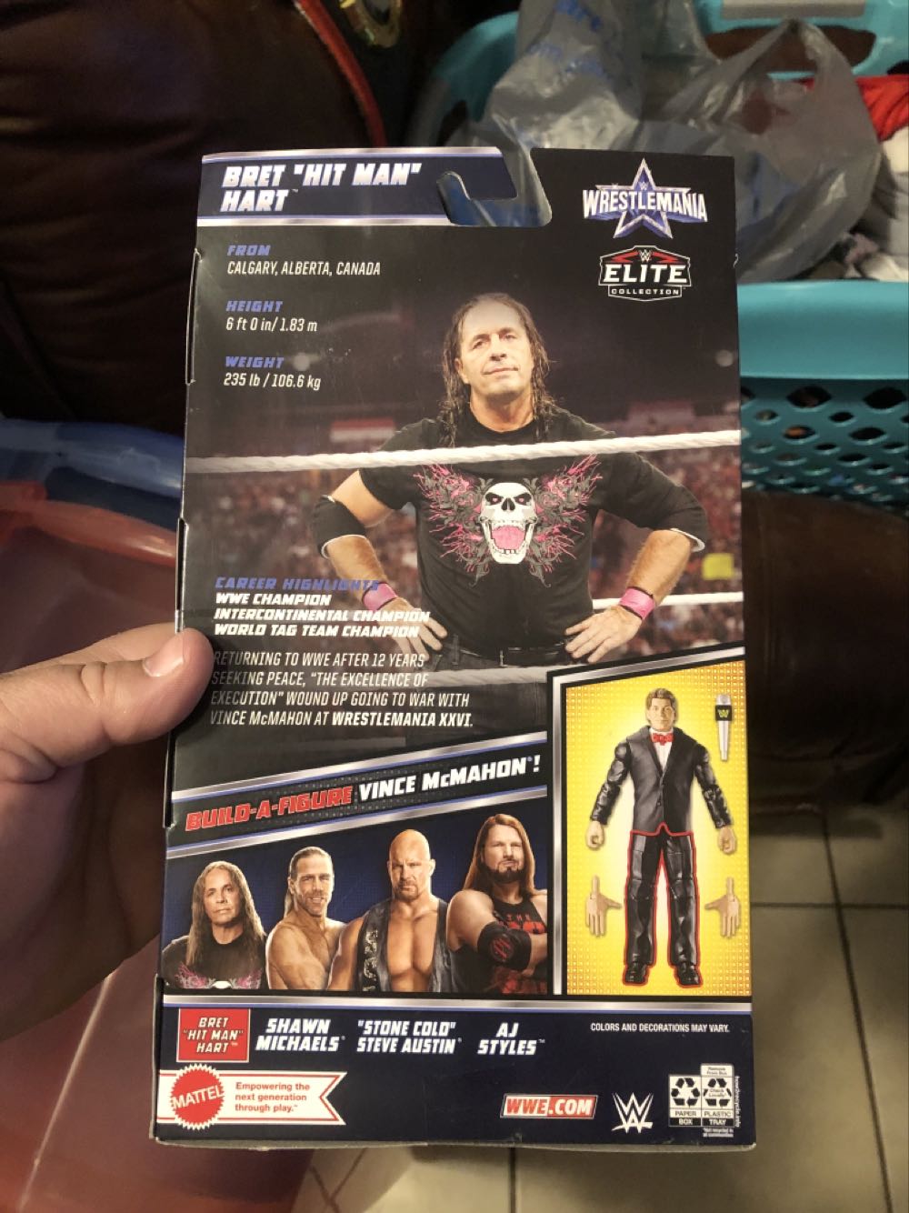 Bret “Hit Man” Hart - Mattel (Elite Collection- Wrestlemania) action figure collectible [Barcode 194735021369] - Main Image 3