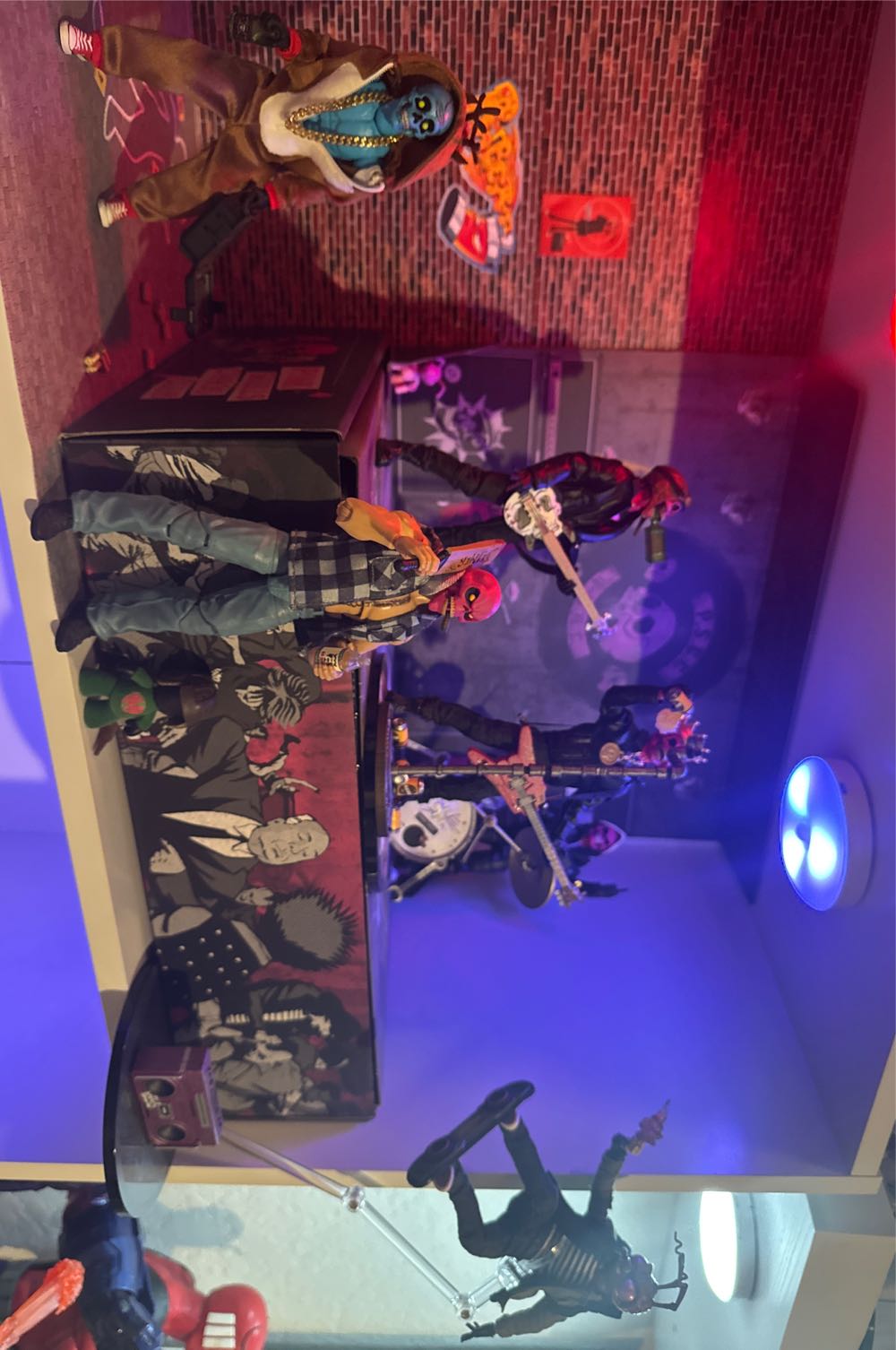 Mezco Slugfest’s Emporium Of Badassery Advent Calendar - Mezco (Mezco (Rumble Society)) action figure collectible [Barcode 696198100204] - Main Image 4