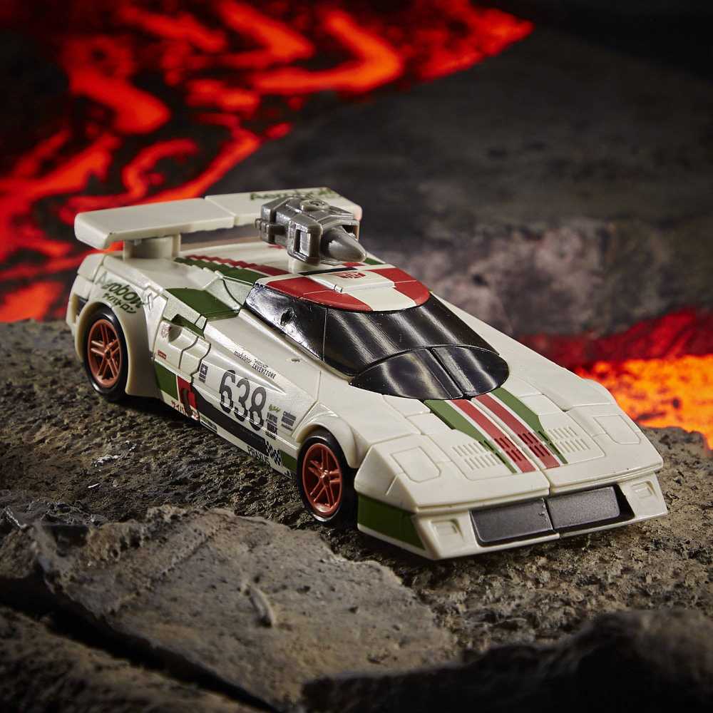 Wheeljack  (War For Cybertron | kingdom) action figure collectible - Main Image 3